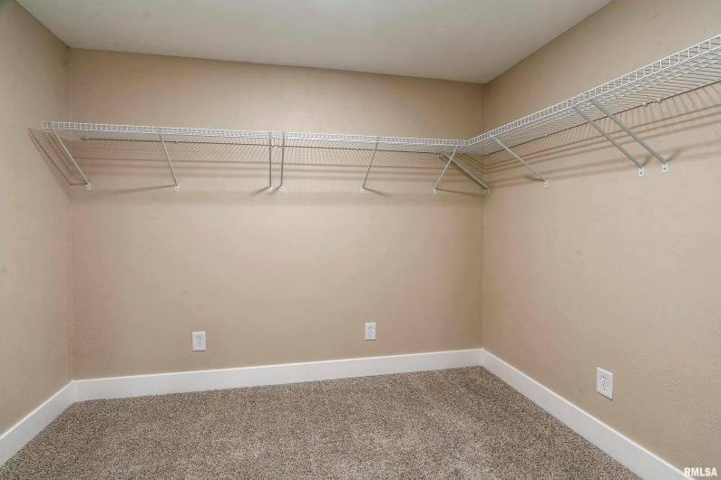 5157 Herrin Road, Carterville, Illinois 62918, 3 Bedrooms Bedrooms, 0 ,2 BathroomsBathrooms,Residential,For Sale,Herrin,0,RMAEB458064