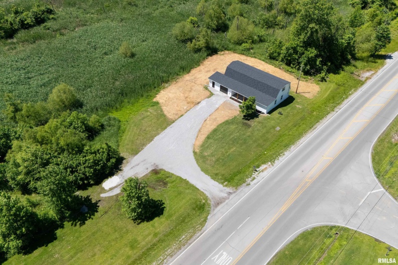 5157 Herrin Road, Carterville, Illinois 62918, 3 Bedrooms Bedrooms, 0 ,2 BathroomsBathrooms,Residential,For Sale,Herrin,0,RMAEB458064