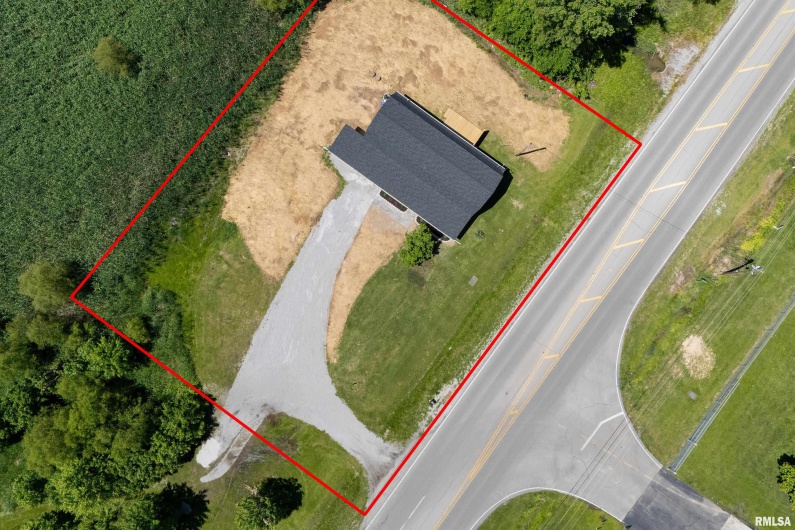 5157 Herrin Road, Carterville, Illinois 62918, 3 Bedrooms Bedrooms, 0 ,2 BathroomsBathrooms,Residential,For Sale,Herrin,0,RMAEB458064