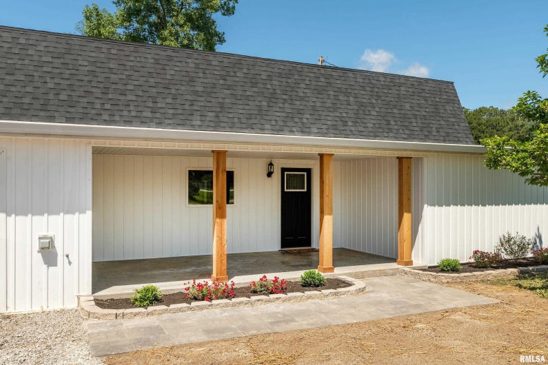 5157 Herrin Road, Carterville, Illinois 62918, 3 Bedrooms Bedrooms, 0 ,2 BathroomsBathrooms,Residential,For Sale,Herrin,0,RMAEB458064