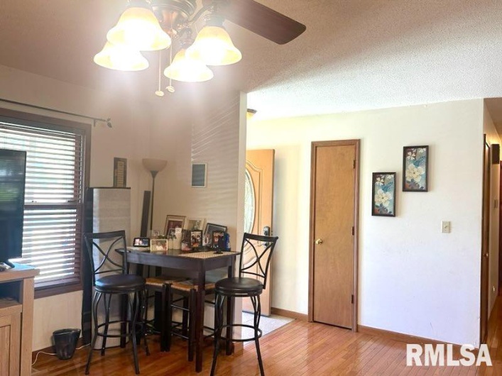 1408 Bobette Lane, Carbondale, Illinois 62902, 3 Bedrooms Bedrooms, 0 ,2 BathroomsBathrooms,Residential,For Sale,Bobette,0,RMAEB458066