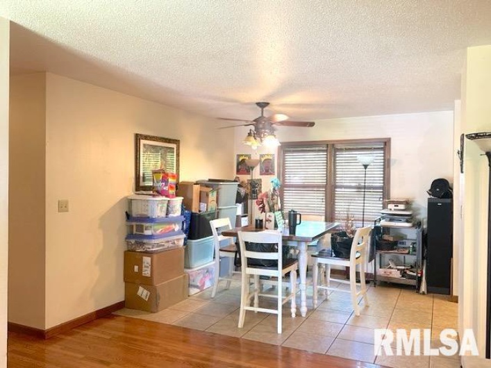 1408 Bobette Lane, Carbondale, Illinois 62902, 3 Bedrooms Bedrooms, 0 ,2 BathroomsBathrooms,Residential,For Sale,Bobette,0,RMAEB458066