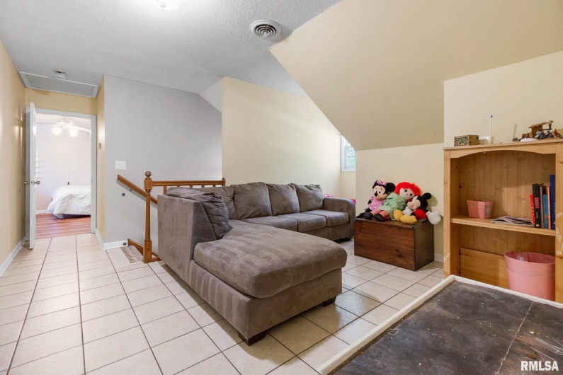 1816 Calico Road, Marion, Illinois 62959, 3 Bedrooms Bedrooms, 0 ,2 BathroomsBathrooms,Residential,For Sale,Calico,0,RMAQC4263528