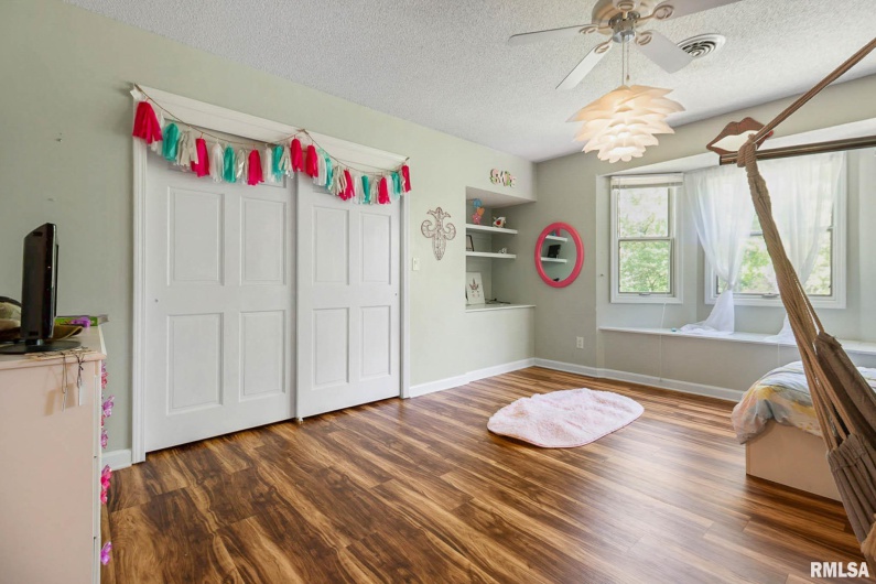 1816 Calico Road, Marion, Illinois 62959, 3 Bedrooms Bedrooms, 0 ,2 BathroomsBathrooms,Residential,For Sale,Calico,0,RMAQC4263528