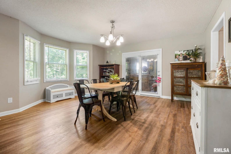 1816 Calico Road, Marion, Illinois 62959, 3 Bedrooms Bedrooms, 0 ,2 BathroomsBathrooms,Residential,For Sale,Calico,0,RMAQC4263528