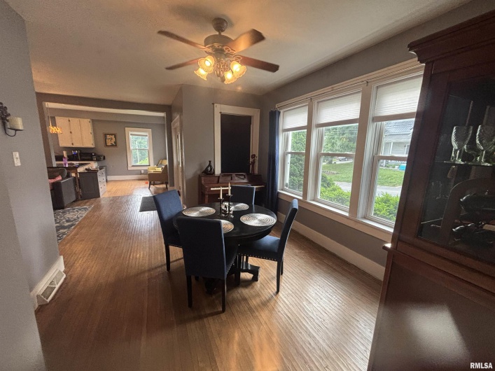 680 STRATTON Street, Chester, Illinois 62233, 3 Bedrooms Bedrooms, 0 ,1 BathroomBathrooms,Residential,For Sale,STRATTON,0,RMAEB458075