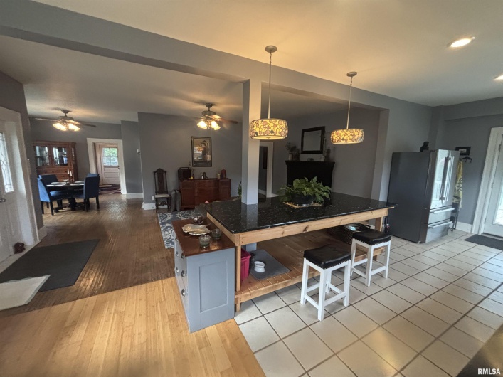 680 STRATTON Street, Chester, Illinois 62233, 3 Bedrooms Bedrooms, 0 ,1 BathroomBathrooms,Residential,For Sale,STRATTON,0,RMAEB458075