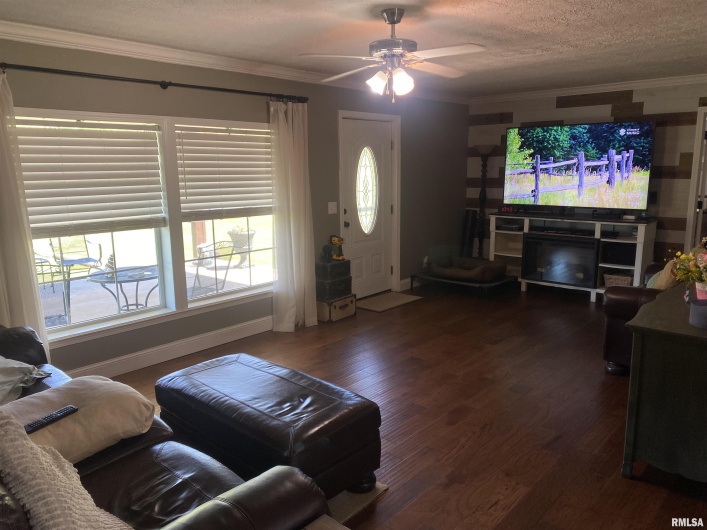 1640 PLEASANT RIDGE Road, Vienna, Illinois 62995-9, 3 Bedrooms Bedrooms, 0 ,2 BathroomsBathrooms,Residential,For Sale,PLEASANT RIDGE,0,RMAEB458080