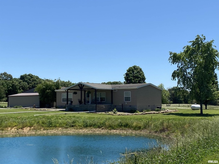 1640 PLEASANT RIDGE Road, Vienna, Illinois 62995-9, 3 Bedrooms Bedrooms, 0 ,2 BathroomsBathrooms,Residential,For Sale,PLEASANT RIDGE,0,RMAEB458080
