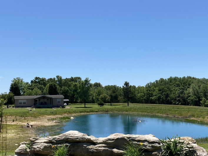 1640 PLEASANT RIDGE Road, Vienna, Illinois 62995-9, 3 Bedrooms Bedrooms, 0 ,2 BathroomsBathrooms,Residential,For Sale,PLEASANT RIDGE,0,RMAEB458080