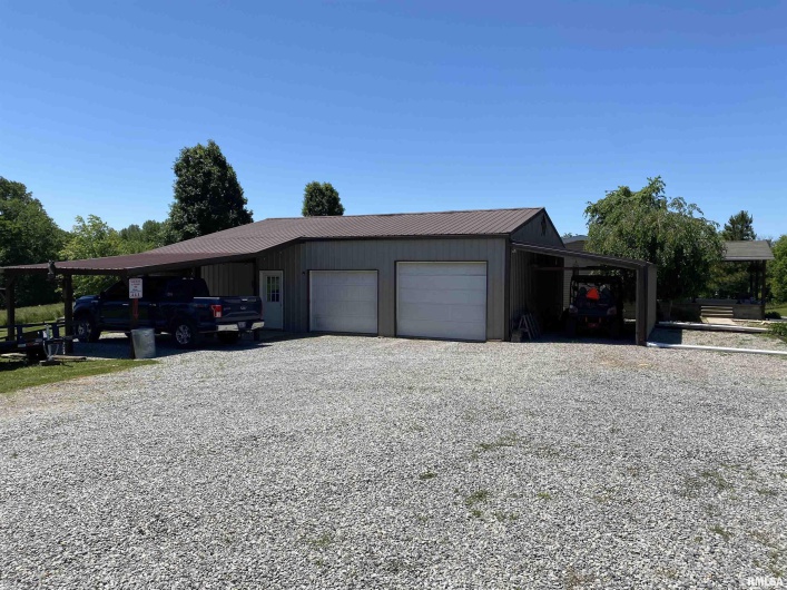 1640 PLEASANT RIDGE Road, Vienna, Illinois 62995-9, 3 Bedrooms Bedrooms, 0 ,2 BathroomsBathrooms,Residential,For Sale,PLEASANT RIDGE,0,RMAEB458080