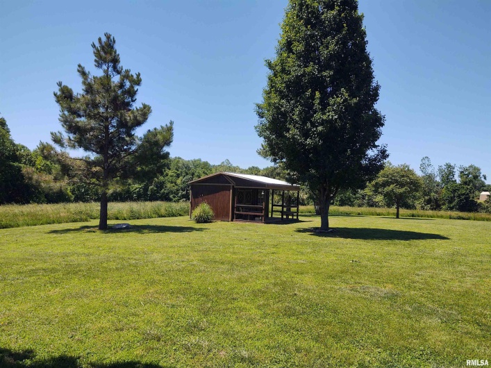 1640 PLEASANT RIDGE Road, Vienna, Illinois 62995-9, 3 Bedrooms Bedrooms, 0 ,2 BathroomsBathrooms,Residential,For Sale,PLEASANT RIDGE,0,RMAEB458080