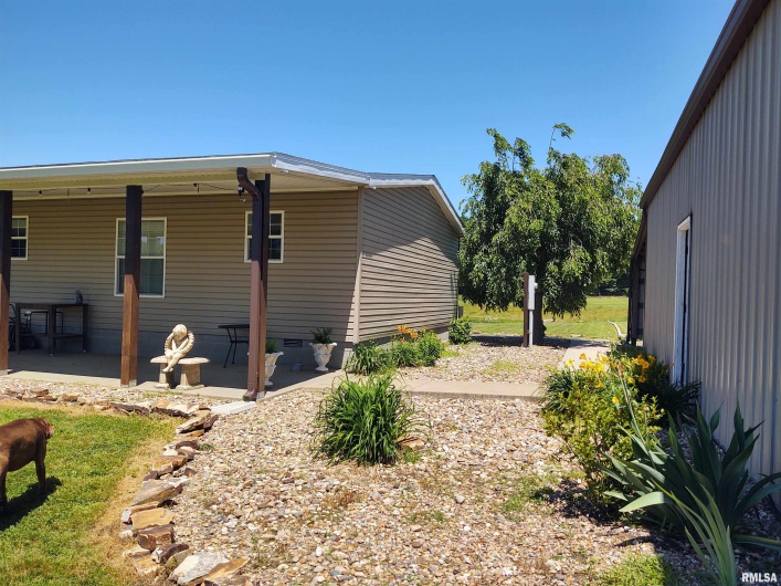 1640 PLEASANT RIDGE Road, Vienna, Illinois 62995-9, 3 Bedrooms Bedrooms, 0 ,2 BathroomsBathrooms,Residential,For Sale,PLEASANT RIDGE,0,RMAEB458080
