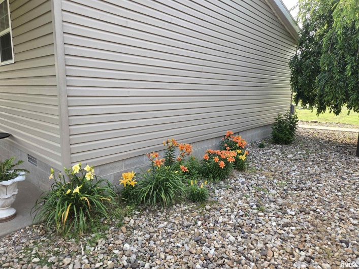 1640 PLEASANT RIDGE Road, Vienna, Illinois 62995-9, 3 Bedrooms Bedrooms, 0 ,2 BathroomsBathrooms,Residential,For Sale,PLEASANT RIDGE,0,RMAEB458080