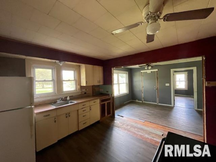 475 Holt Street, Vergennes, Illinois 62994, 2 Bedrooms Bedrooms, 0 ,1 BathroomBathrooms,Residential,For Sale,Holt,0,RMAEB458083