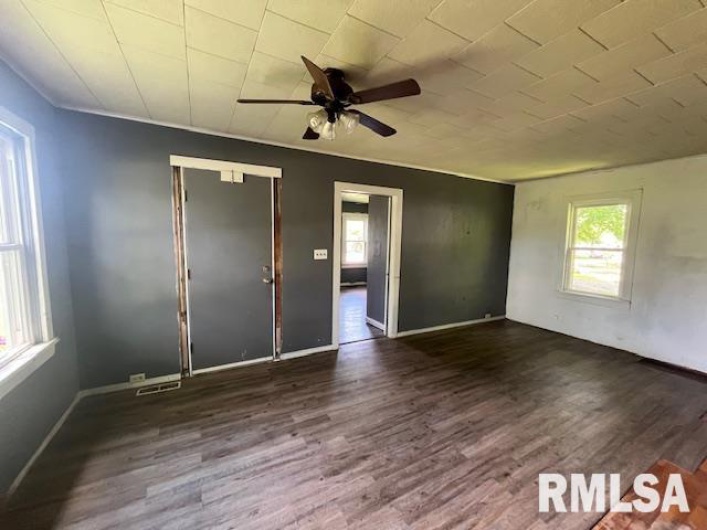 475 Holt Street, Vergennes, Illinois 62994, 2 Bedrooms Bedrooms, 0 ,1 BathroomBathrooms,Residential,For Sale,Holt,0,RMAEB458083