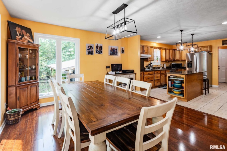 605 LAKESHORE Drive South, Goreville, Illinois 62939, 3 Bedrooms Bedrooms, 0 ,2 BathroomsBathrooms,Residential,For Sale,LAKESHORE,0,RMAQC4263596