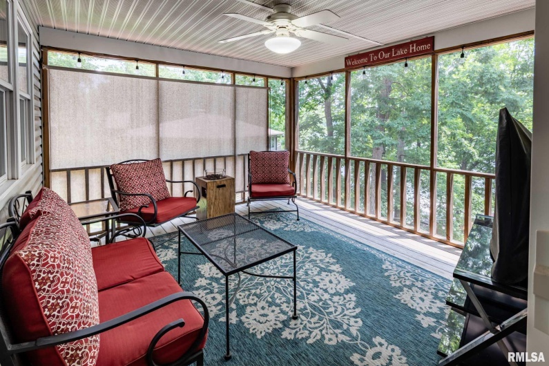 605 LAKESHORE Drive South, Goreville, Illinois 62939, 3 Bedrooms Bedrooms, 0 ,2 BathroomsBathrooms,Residential,For Sale,LAKESHORE,0,RMAQC4263596