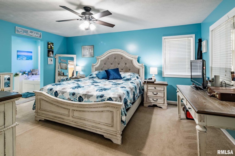 605 LAKESHORE Drive South, Goreville, Illinois 62939, 3 Bedrooms Bedrooms, 0 ,2 BathroomsBathrooms,Residential,For Sale,LAKESHORE,0,RMAQC4263596