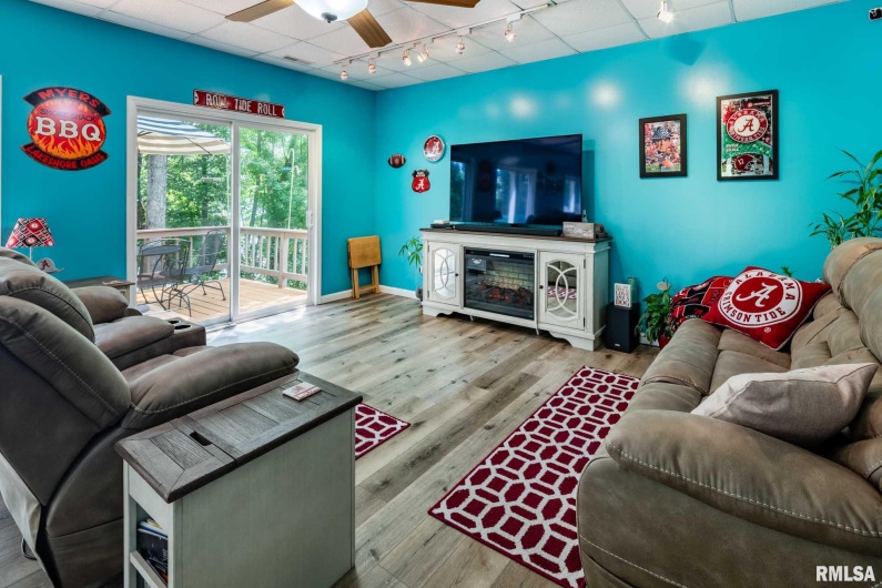 605 LAKESHORE Drive South, Goreville, Illinois 62939, 3 Bedrooms Bedrooms, 0 ,2 BathroomsBathrooms,Residential,For Sale,LAKESHORE,0,RMAQC4263596