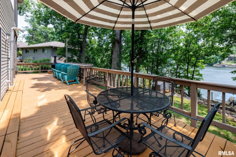 605 LAKESHORE Drive South, Goreville, Illinois 62939, 3 Bedrooms Bedrooms, 0 ,2 BathroomsBathrooms,Residential,For Sale,LAKESHORE,0,RMAQC4263596
