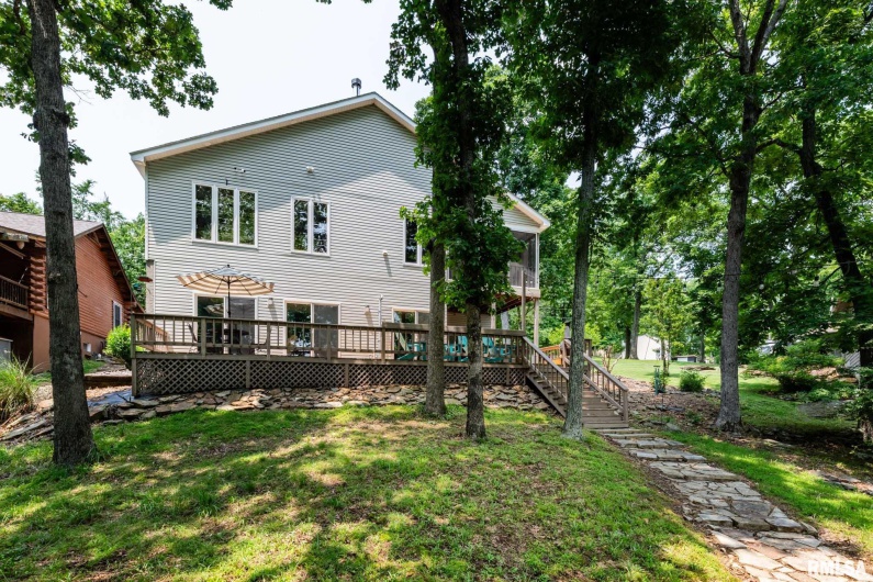 605 LAKESHORE Drive South, Goreville, Illinois 62939, 3 Bedrooms Bedrooms, 0 ,2 BathroomsBathrooms,Residential,For Sale,LAKESHORE,0,RMAQC4263596