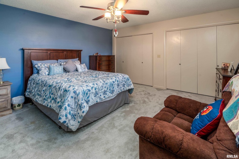 415 Reichert Drive, Marion, Illinois 62959, 4 Bedrooms Bedrooms, 0 ,3 BathroomsBathrooms,Residential,For Sale,Reichert,0,RMAEB458100