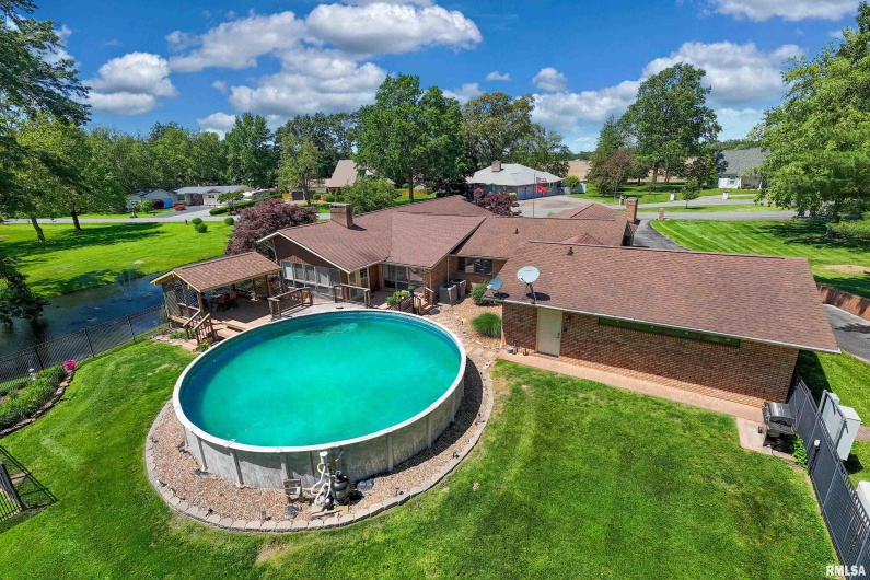 415 Reichert Drive, Marion, Illinois 62959, 4 Bedrooms Bedrooms, 0 ,3 BathroomsBathrooms,Residential,For Sale,Reichert,0,RMAEB458100
