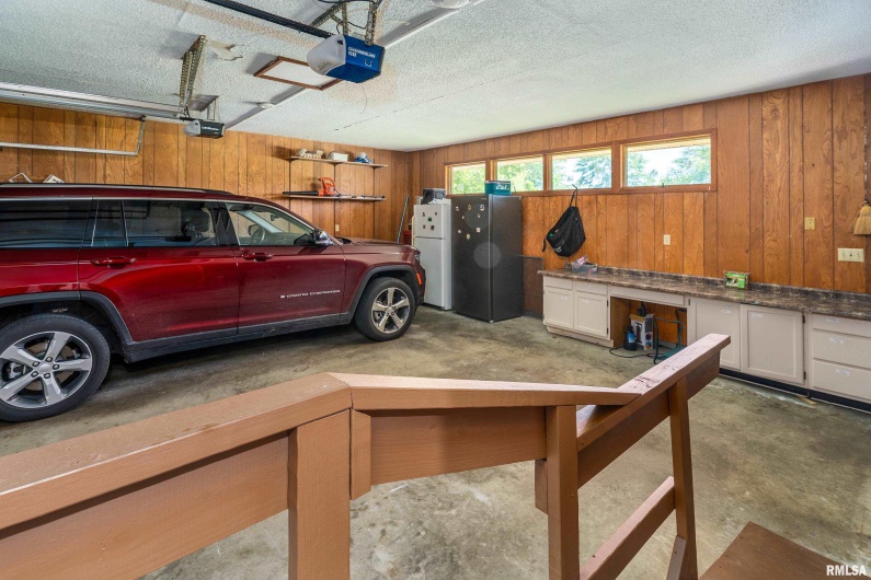 415 Reichert Drive, Marion, Illinois 62959, 4 Bedrooms Bedrooms, 0 ,3 BathroomsBathrooms,Residential,For Sale,Reichert,0,RMAEB458100
