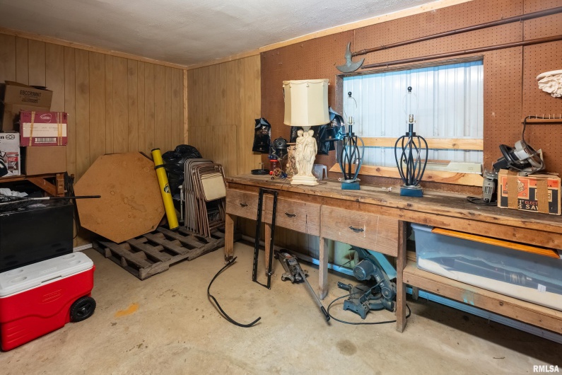 415 Reichert Drive, Marion, Illinois 62959, 4 Bedrooms Bedrooms, 0 ,3 BathroomsBathrooms,Residential,For Sale,Reichert,0,RMAEB458100