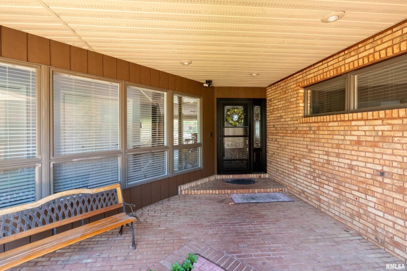 415 Reichert Drive, Marion, Illinois 62959, 4 Bedrooms Bedrooms, 0 ,3 BathroomsBathrooms,Residential,For Sale,Reichert,0,RMAEB458100