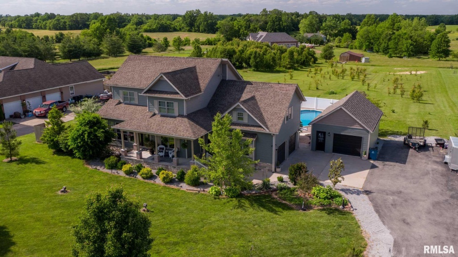 3160 SYCAMORE Road, Carterville, Illinois 62918, 5 Bedrooms Bedrooms, 0 ,4 BathroomsBathrooms,Residential,For Sale,SYCAMORE,0,RMAQC4263619