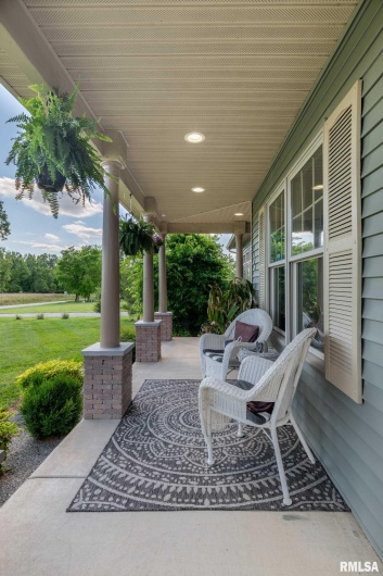 3160 SYCAMORE Road, Carterville, Illinois 62918, 5 Bedrooms Bedrooms, 0 ,4 BathroomsBathrooms,Residential,For Sale,SYCAMORE,0,RMAQC4263619