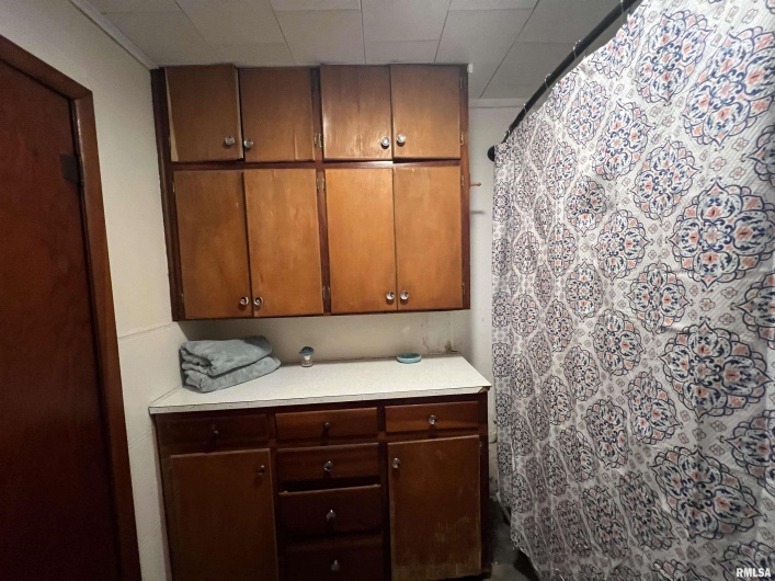202 ELM Street, Cambria, Illinois 62915, 2 Bedrooms Bedrooms, 0 ,1 BathroomBathrooms,Residential,For Sale,ELM,0,RMAEB456000