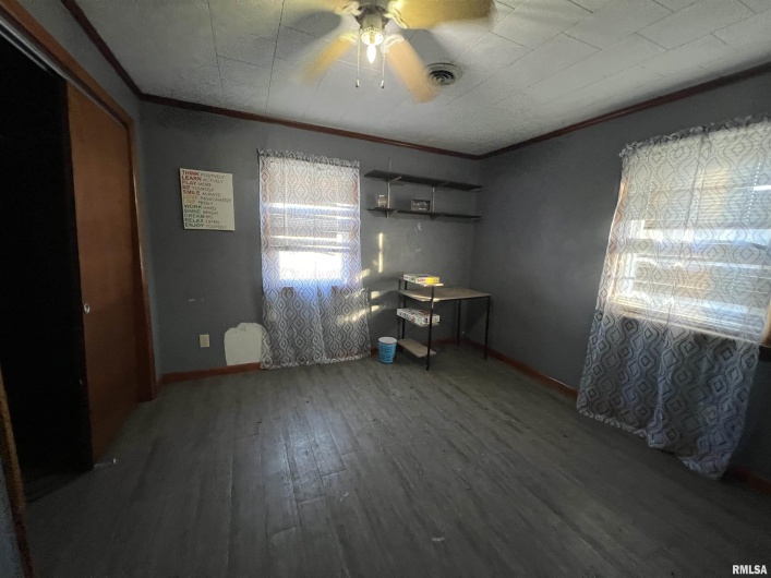 202 ELM Street, Cambria, Illinois 62915, 2 Bedrooms Bedrooms, 0 ,1 BathroomBathrooms,Residential,For Sale,ELM,0,RMAEB456000