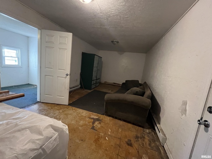 202 ELM Street, Cambria, Illinois 62915, 2 Bedrooms Bedrooms, 0 ,1 BathroomBathrooms,Residential,For Sale,ELM,0,RMAEB456000