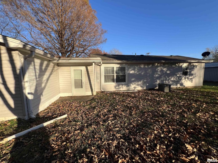 202 ELM Street, Cambria, Illinois 62915, 2 Bedrooms Bedrooms, 0 ,1 BathroomBathrooms,Residential,For Sale,ELM,0,RMAEB456000