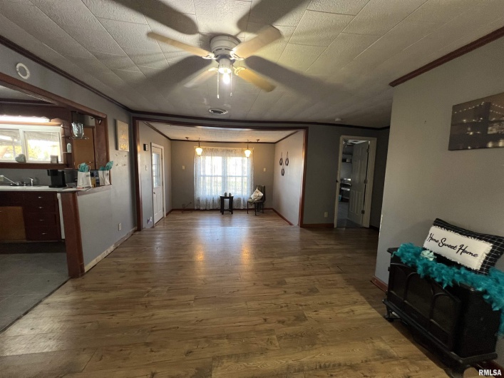 202 ELM Street, Cambria, Illinois 62915, 2 Bedrooms Bedrooms, 0 ,1 BathroomBathrooms,Residential,For Sale,ELM,0,RMAEB456000