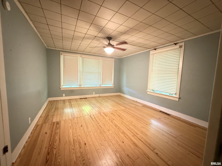1312 SYCAMORE Street, Carbondale, Illinois 62901, 2 Bedrooms Bedrooms, 0 ,1 BathroomBathrooms,Residential,For Sale,SYCAMORE,0,RMAEB458119