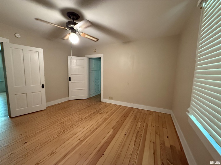 1312 SYCAMORE Street, Carbondale, Illinois 62901, 2 Bedrooms Bedrooms, 0 ,1 BathroomBathrooms,Residential,For Sale,SYCAMORE,0,RMAEB458119
