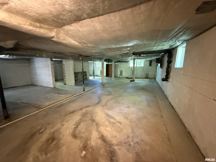 1312 SYCAMORE Street, Carbondale, Illinois 62901, 2 Bedrooms Bedrooms, 0 ,1 BathroomBathrooms,Residential,For Sale,SYCAMORE,0,RMAEB458119