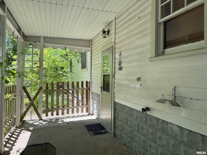 1312 SYCAMORE Street, Carbondale, Illinois 62901, 2 Bedrooms Bedrooms, 0 ,1 BathroomBathrooms,Residential,For Sale,SYCAMORE,0,RMAEB458119