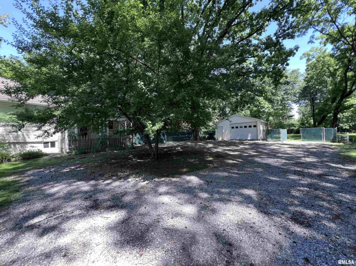1312 SYCAMORE Street, Carbondale, Illinois 62901, 2 Bedrooms Bedrooms, 0 ,1 BathroomBathrooms,Residential,For Sale,SYCAMORE,0,RMAEB458119