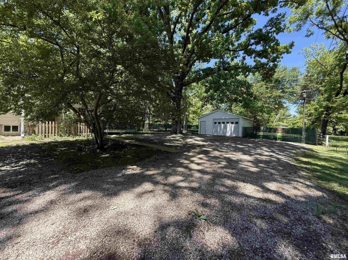 1312 SYCAMORE Street, Carbondale, Illinois 62901, 2 Bedrooms Bedrooms, 0 ,1 BathroomBathrooms,Residential,For Sale,SYCAMORE,0,RMAEB458119