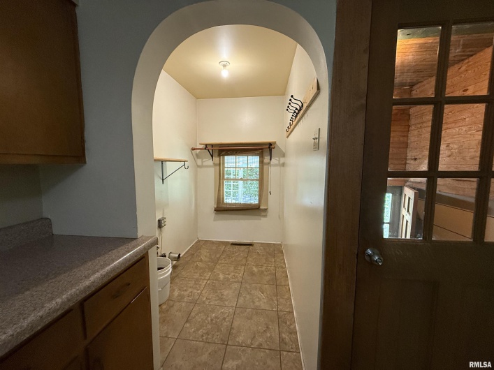 1312 SYCAMORE Street, Carbondale, Illinois 62901, 2 Bedrooms Bedrooms, 0 ,1 BathroomBathrooms,Residential,For Sale,SYCAMORE,0,RMAEB458119