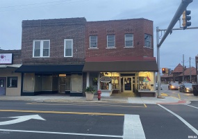 1302 WALNUT Street, Murphysboro, Illinois 62955, 0 , 0 ,0,Residential Income,For Sale,WALNUT,0,RMAEB458126
