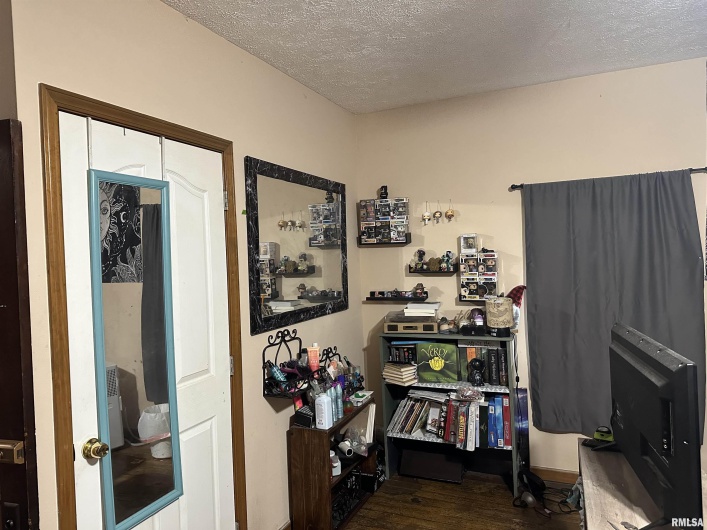 401 MONROE Street, Carbondale, Illinois 62901, 0 , 0 ,0,Residential Income,For Sale,MONROE,0,RMAEB450603
