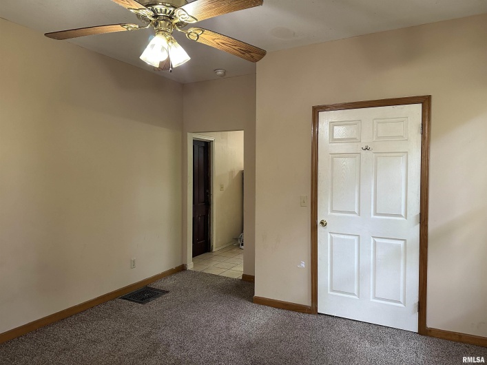 401 MONROE Street, Carbondale, Illinois 62901, 0 , 0 ,0,Residential Income,For Sale,MONROE,0,RMAEB450603