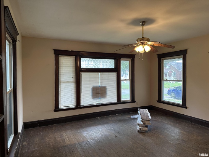 401 MONROE Street, Carbondale, Illinois 62901, 0 , 0 ,0,Residential Income,For Sale,MONROE,0,RMAEB450603