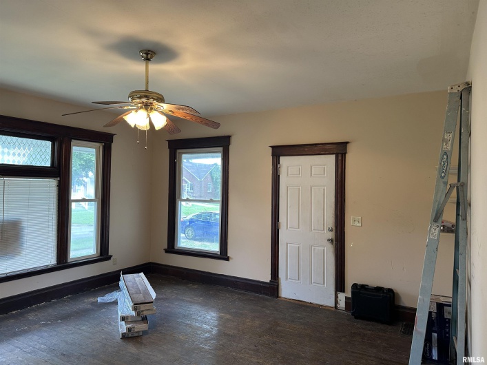 401 MONROE Street, Carbondale, Illinois 62901, 0 , 0 ,0,Residential Income,For Sale,MONROE,0,RMAEB450603